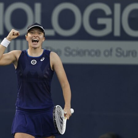 Korea Open: Ига Швёнтек одерживает волевую победу, Италия удерживает Кубок Билли Джин Кинг