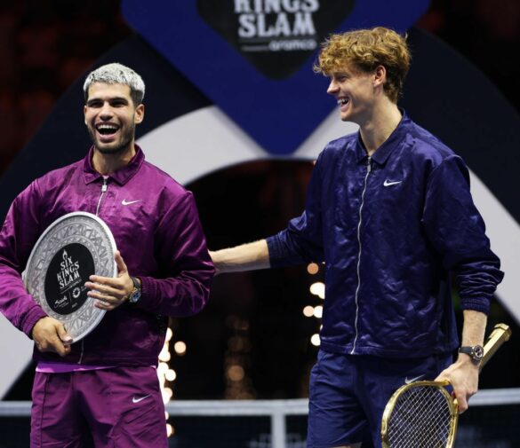 Теннис: Синнер побеждает Джоковича и выходит в финал Six Kings Slam против Алькараса